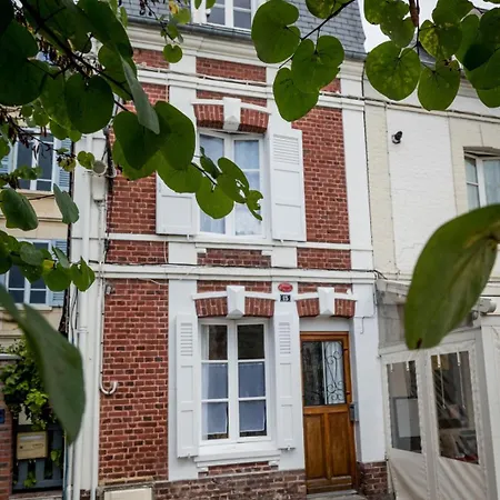 Vakantiehuis La St Pierre, Normandy Charm, 4 People